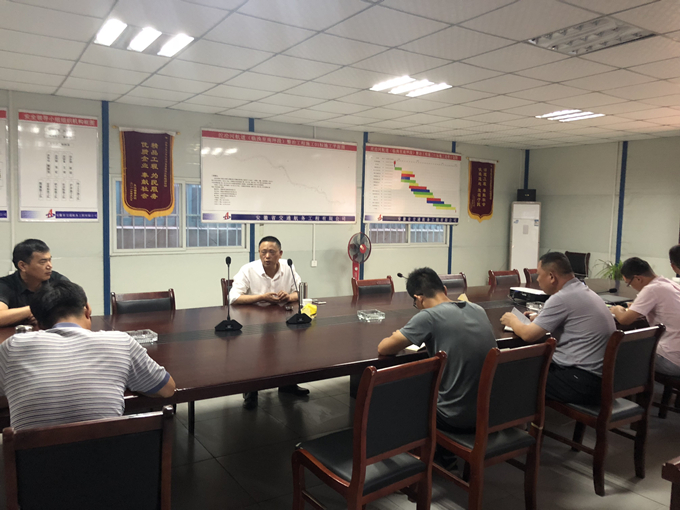 公司董事長一行蒞臨沱澮河項目部視察指導工作 公司董事長一行蒞臨沱澮河項目部視察指導工作