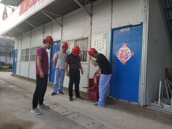 蕭楊路項目部舉辦“我的青春不再塵土飛揚”衛生評比檢查活動