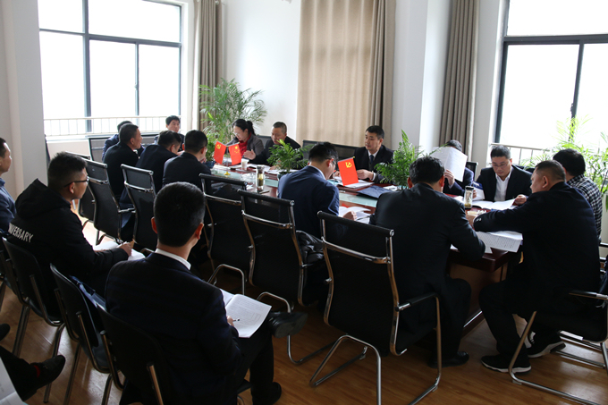 公司紀委書記、工會主席參加第三代表團討論